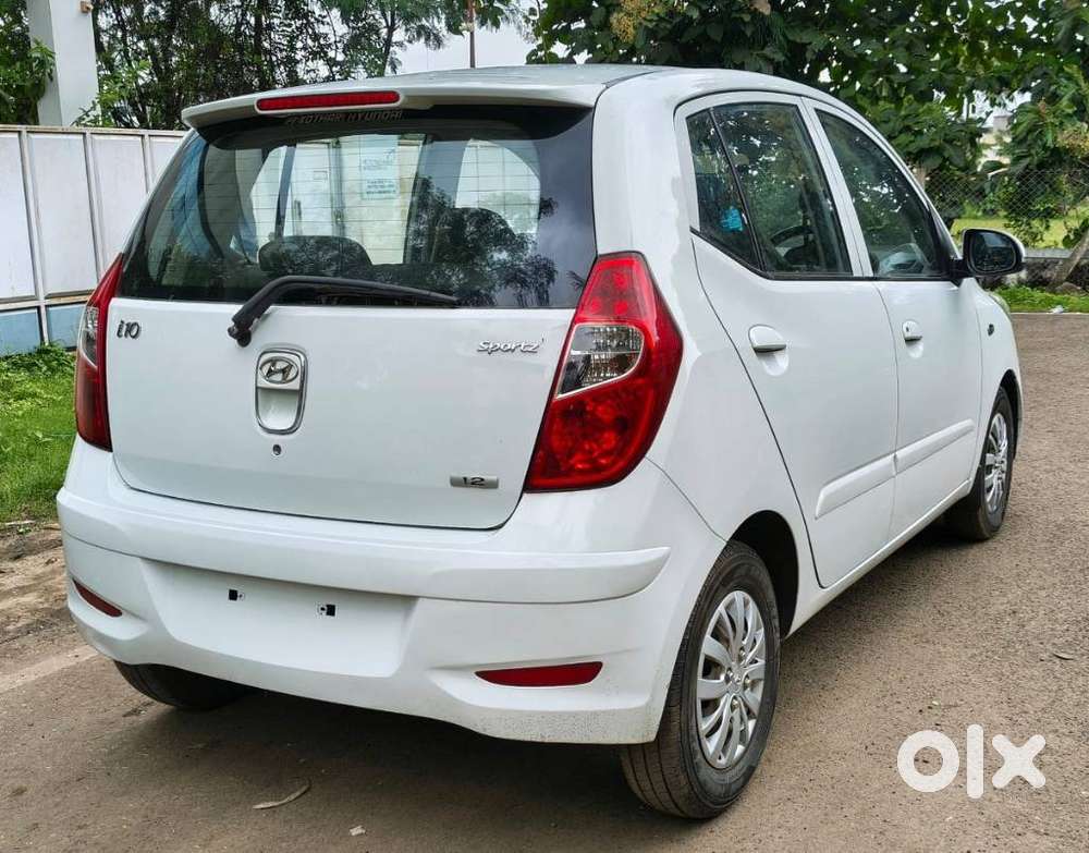 Hyundai I10 Sportz, 2013, Petrol