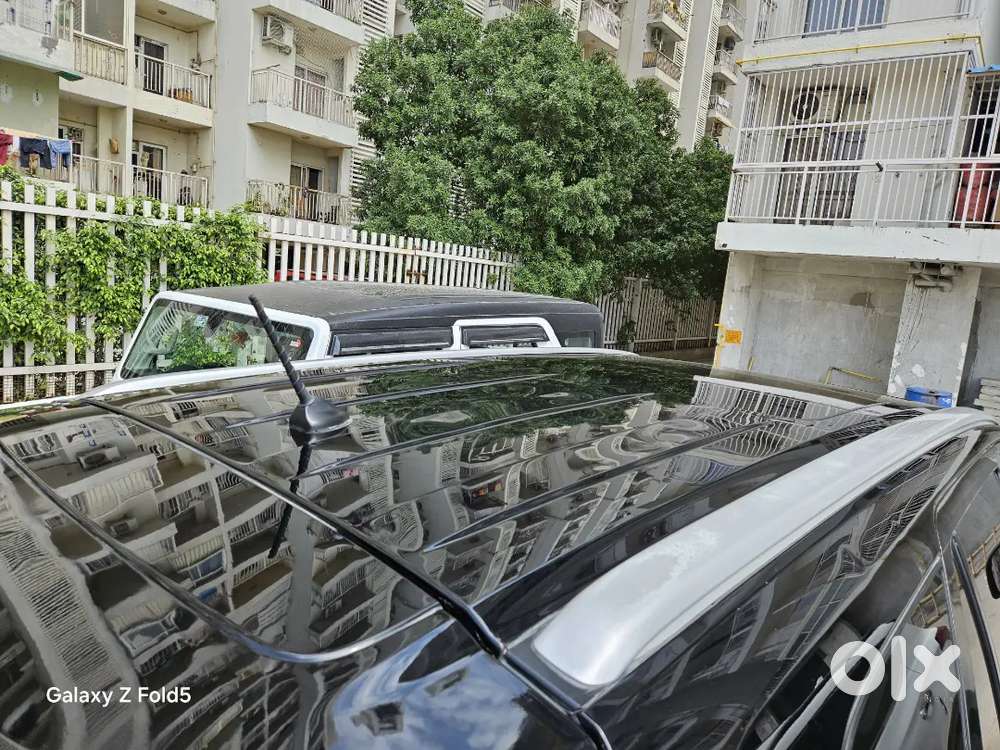 Ford Endeavour Black 2021