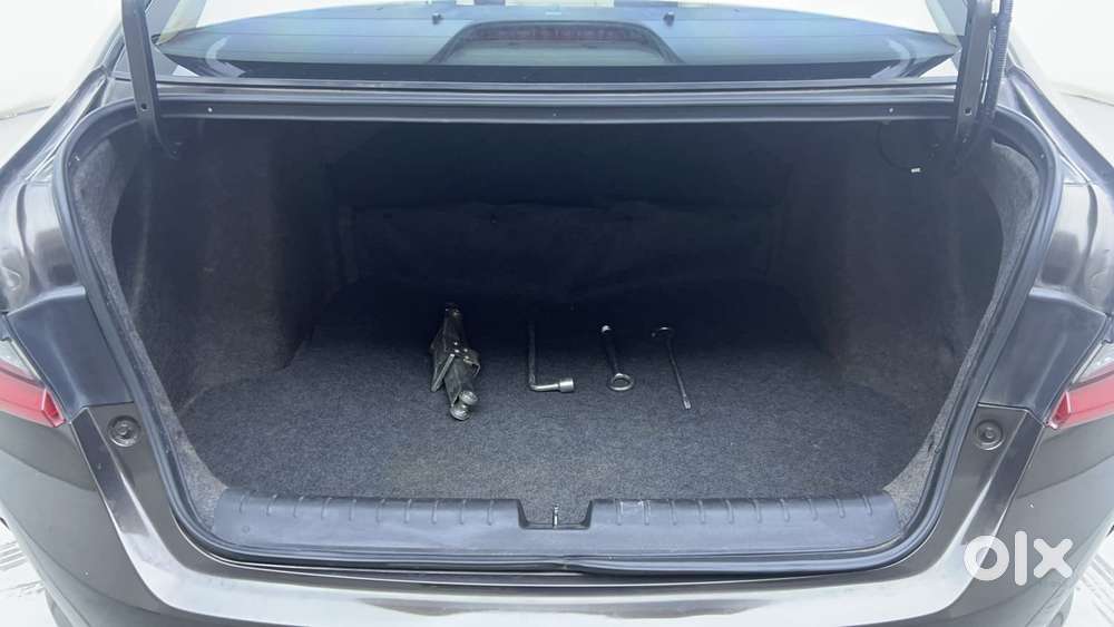 Honda City 1.5 Zx I-vtec Mt, 2022, Petrol