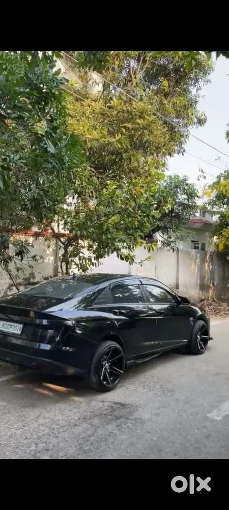 Hyundai Verna 1.5 2023