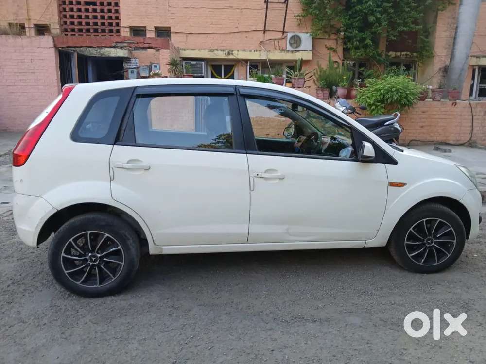 Ford Figo Diesel Zxi 2011