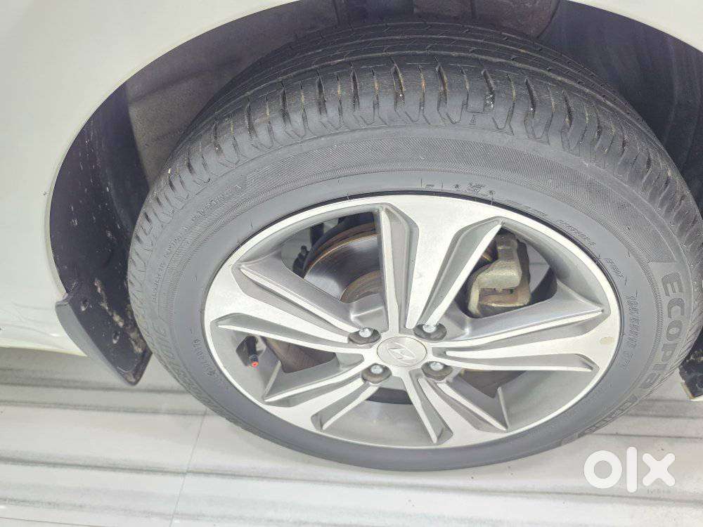 Hyundai Verna 1.5 Sx (o) Vtvt, 2018, Petrol