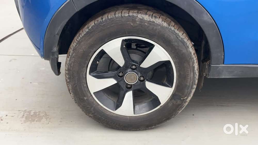 Tata Nexon 1.2 Revotron Xz Plus Dual Tone, 2018, Petrol