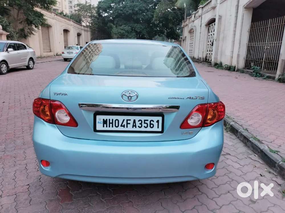 Toyota Corolla Altis 2011