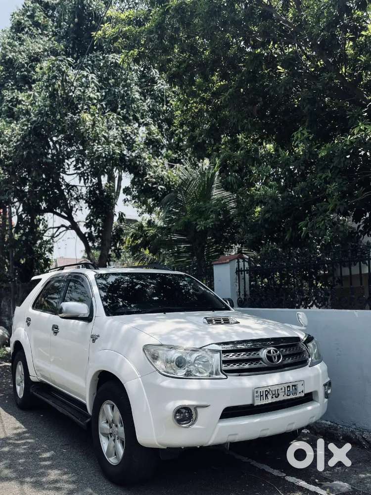 Toyota Fortuner 2011 Diesel Well Maintained