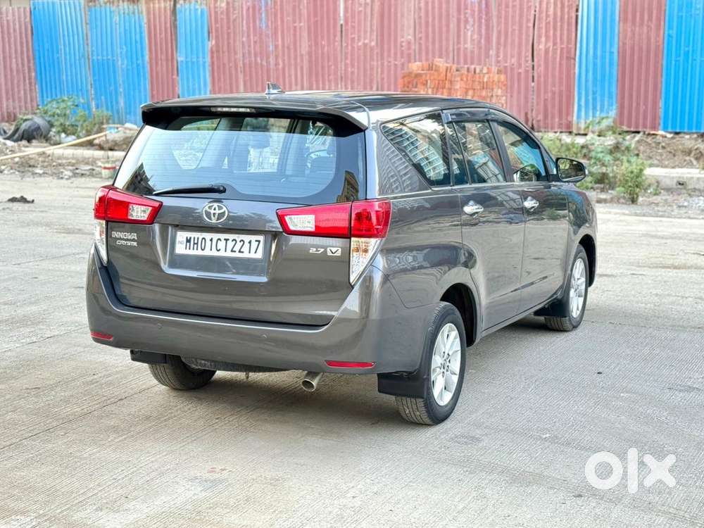 Toyota Innova Crysta 2.7 V, 2017, Petrol