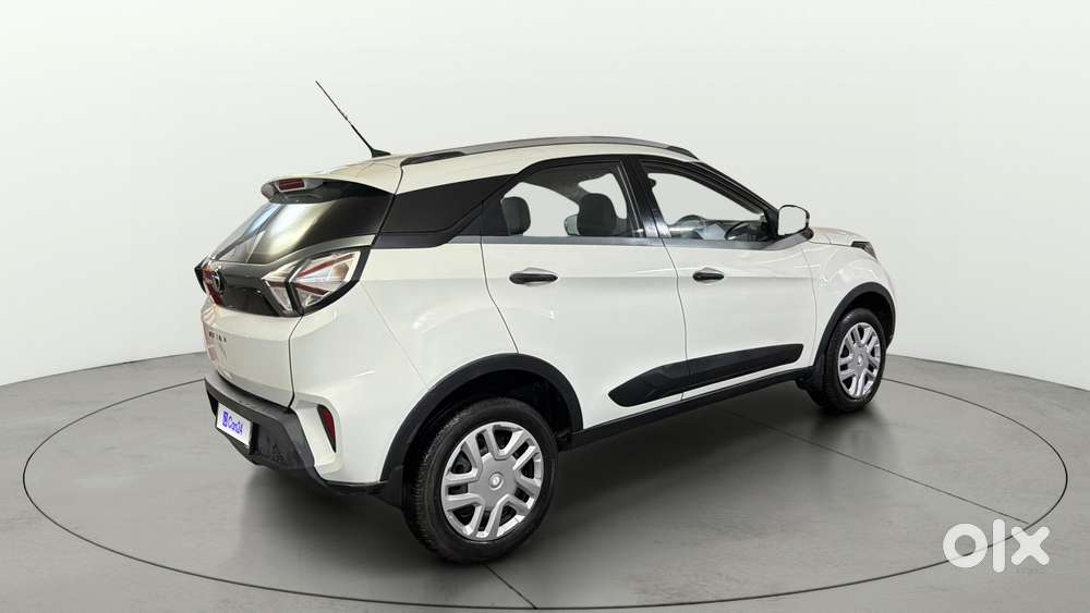 Tata Nexon 1.2 Revotron Xm, 2020, Petrol