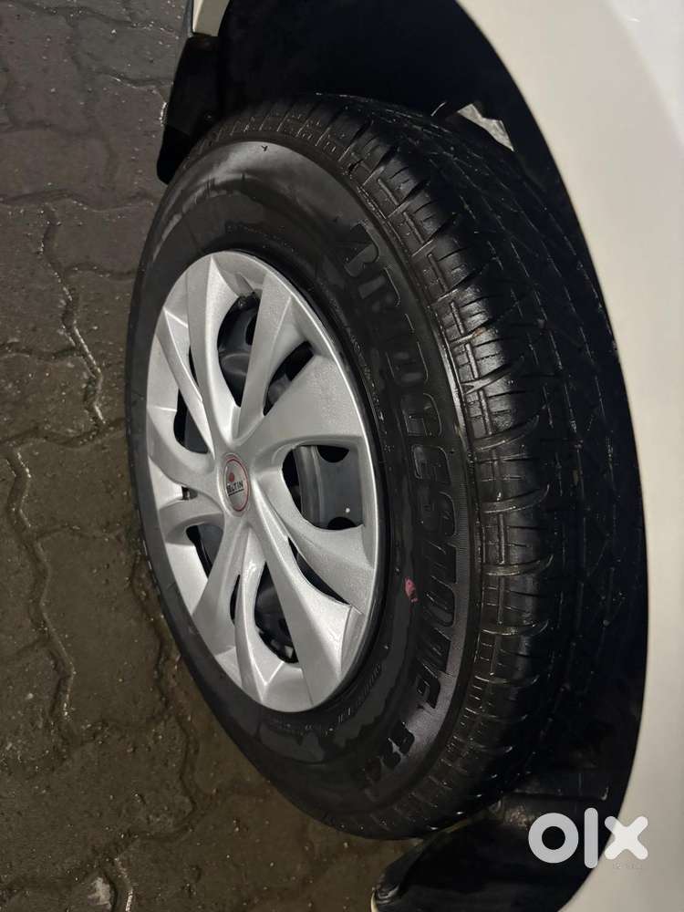 Maruti Suzuki Swift Vxi + Manual, 2015, Petrol