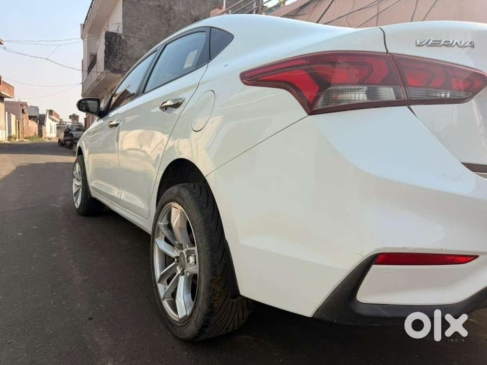 Hyndai Verna Family Car 2018