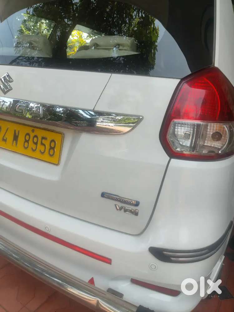 Maruti Suzuki Ertiga Diesel For Sale - White
