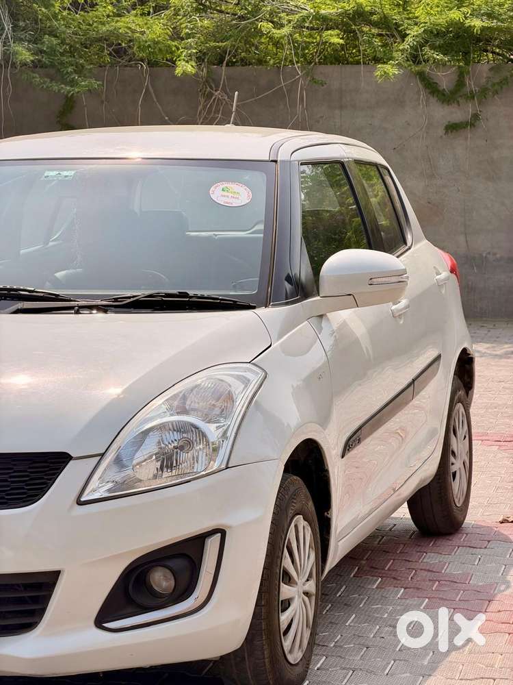 Maruti Suzuki Swift Vxi + Manual, 2017, Petrol