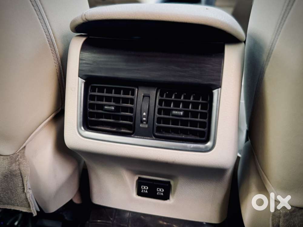 Toyota Camry Hybrid, 2024, Petrol