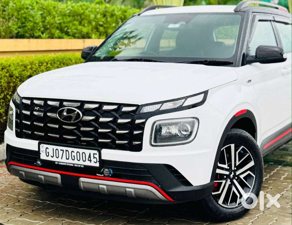 Hyundai Venue, 2023, Petrol