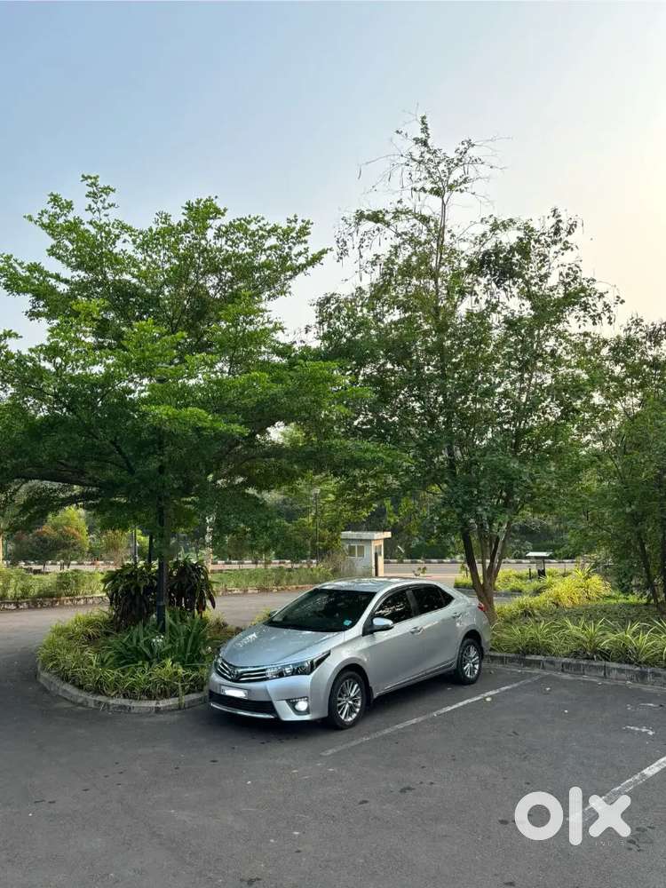 Toyota Corolla Altis 2015 99000 Km Orginal Kerala