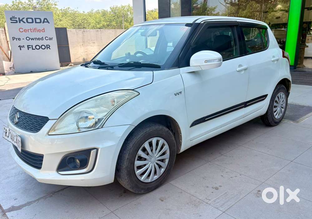 Maruti Suzuki Swift Vxi With Abs, 2015, Petrol