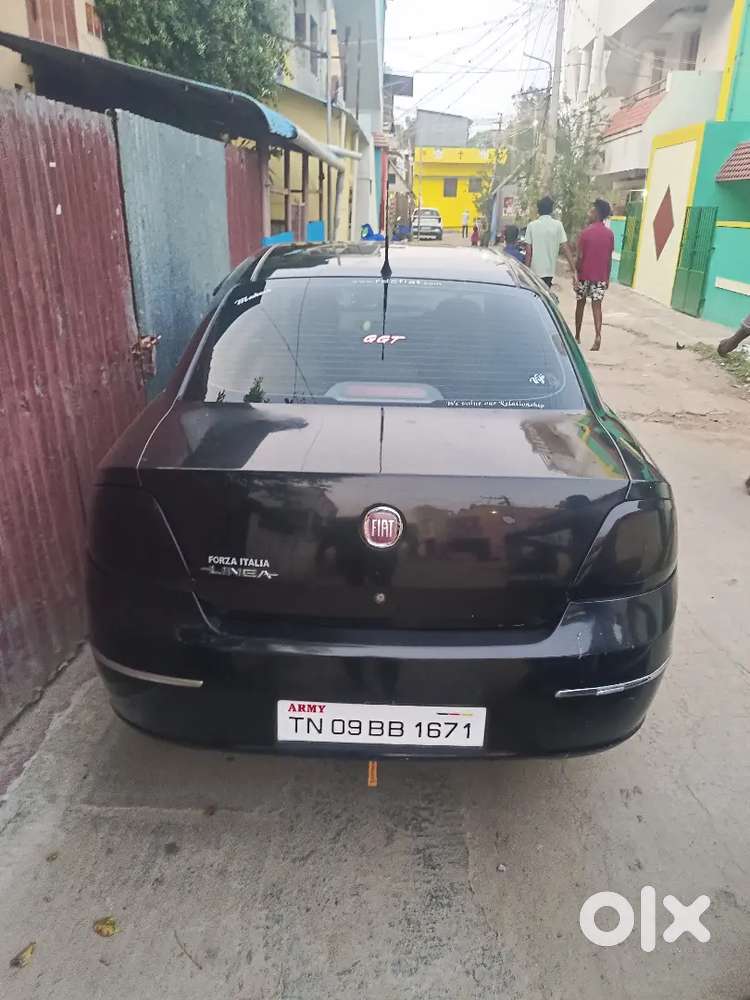 Fiat Linea Emotion 2009 Petrol Car