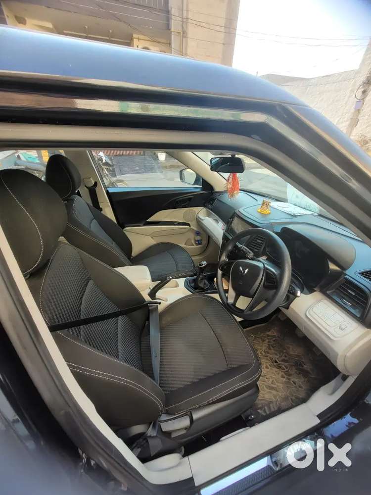 Mahindra Xuv300 2023 Petrol , Very Less Driven With Service Record.