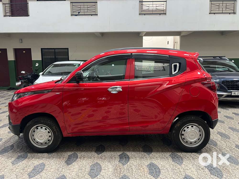 Single Owner 22000 Km Company Service