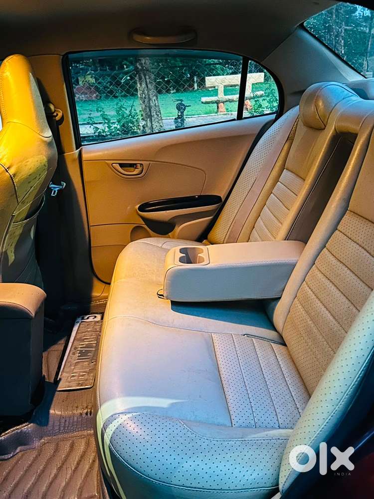 Honda Amaze (s) Diesel 1st Owner , Auto Climate Control Ac , Sterring