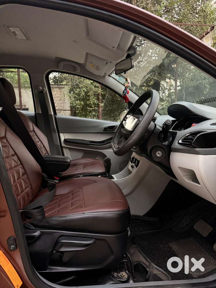 Tata Tiago 1.2 Revotron Xta, 2025, Petrol