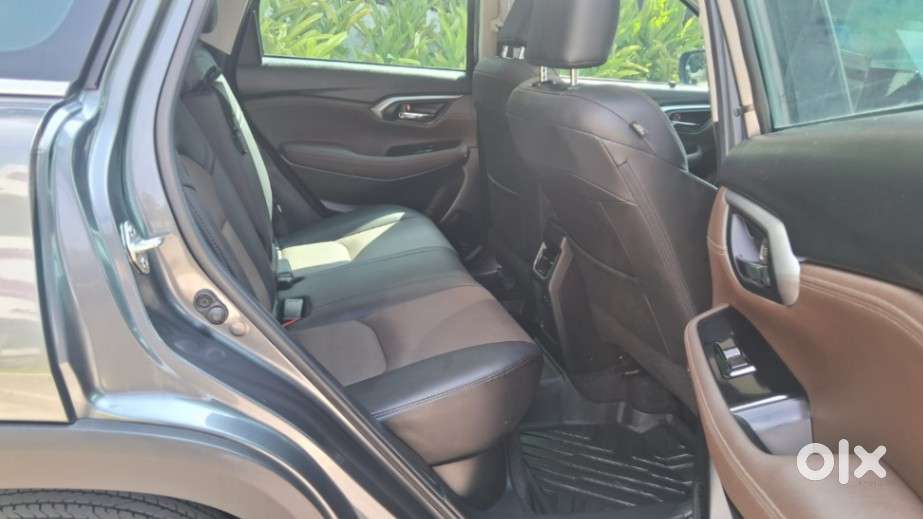 Toyota Urban Cruiser Hyryder 1.5 V Hybrid, 2024, Petrol