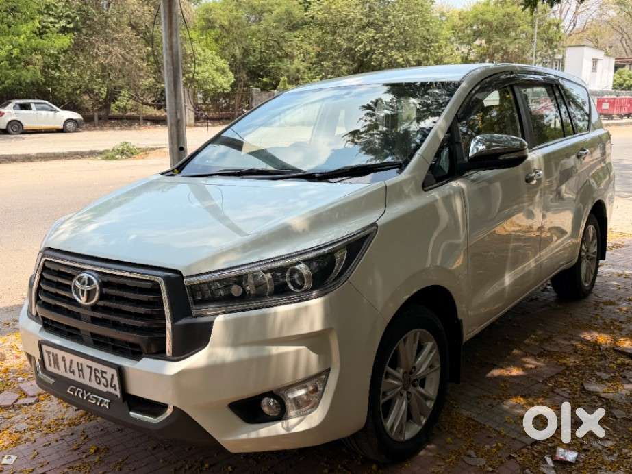 Toyota Innova Crysta 2.8 Z, 2016