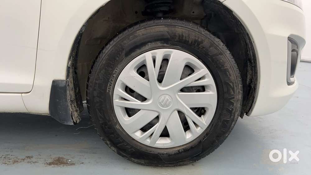 Maruti Suzuki Swift Vvt Vxi, 2016, Petrol