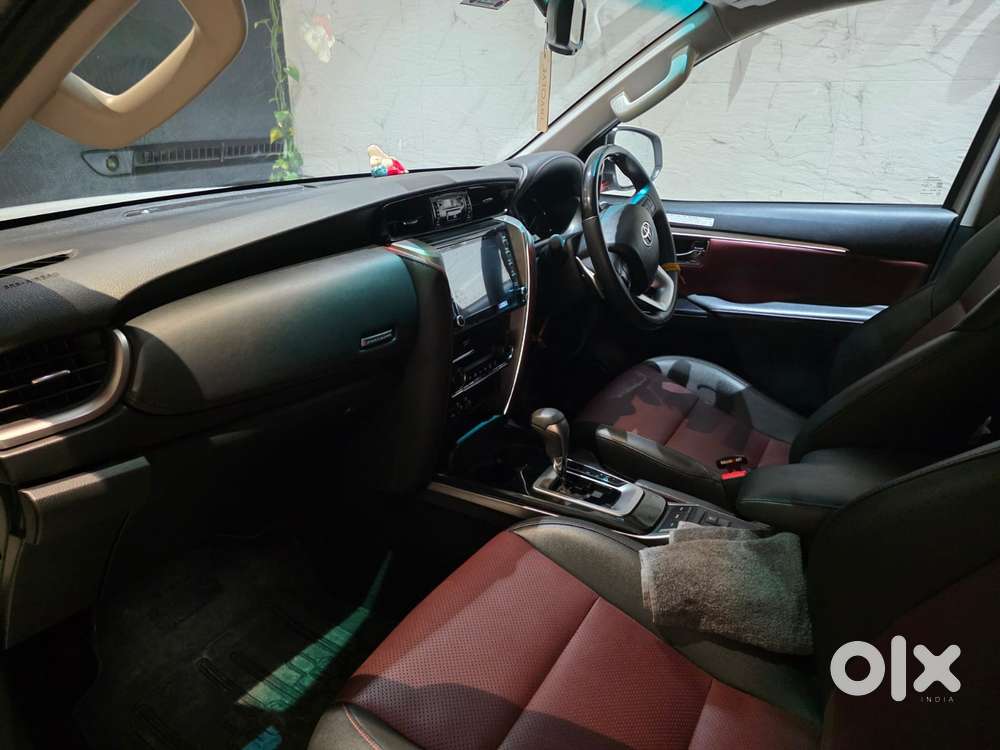 Toyota Fortuner Legender 4x2 At 2.8, 2025, Diesel