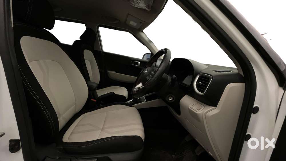 Hyundai Venue 1.2 S (o), 2022, Petrol
