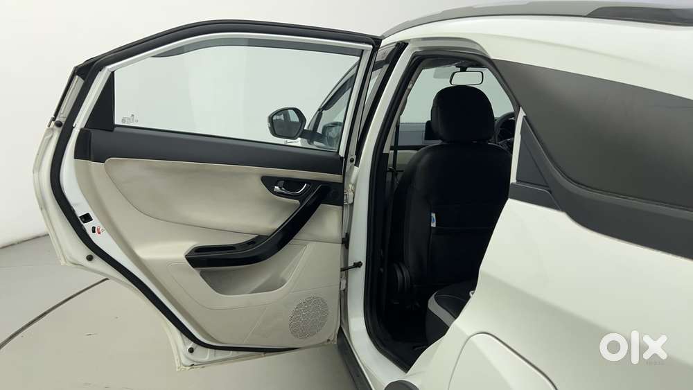 Tata Nexon 1.2 Revotron Xz Plus, 2023, Petrol
