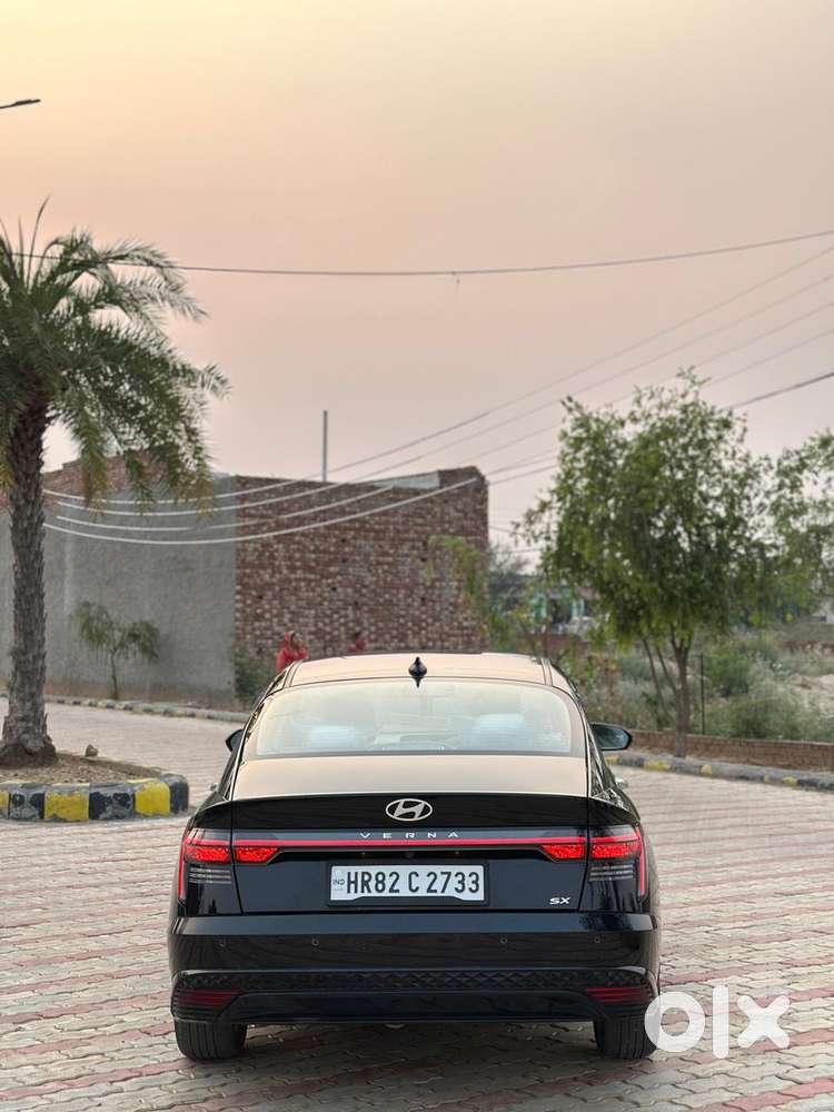 Hyundai Verna 1.5 Sx (o) Vtvt, 2023, Petrol