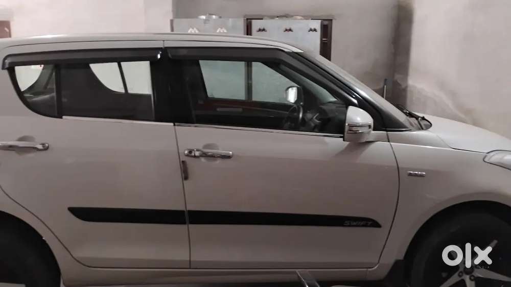 Maruti Suzuki Swift 2017 Diesel 68000 Km Driven