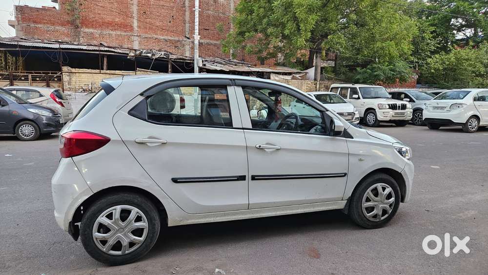 Tata Tiago 1.05 Revotorq Xt Option, 2018, Petrol