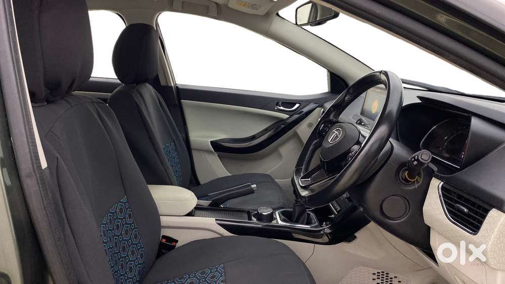 Tata Nexon 1.2 Revotron Xz Plus Premium, 2022, Petrol