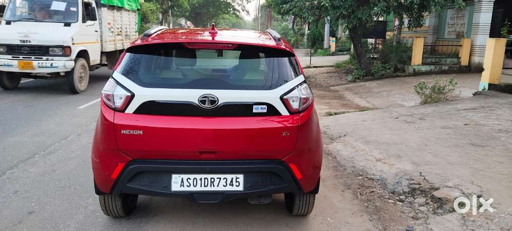 Tata Nexon 1.2 Revotron Xt, 2018, Petrol