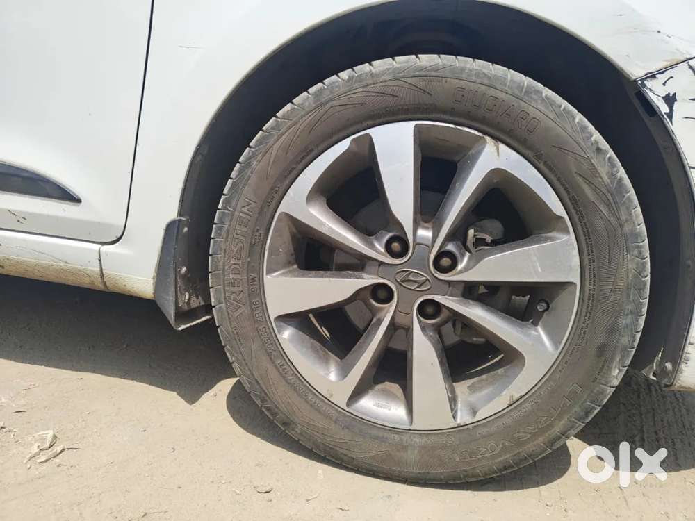 Hyundai Elite I20 Asta Option, 2015, Petrol