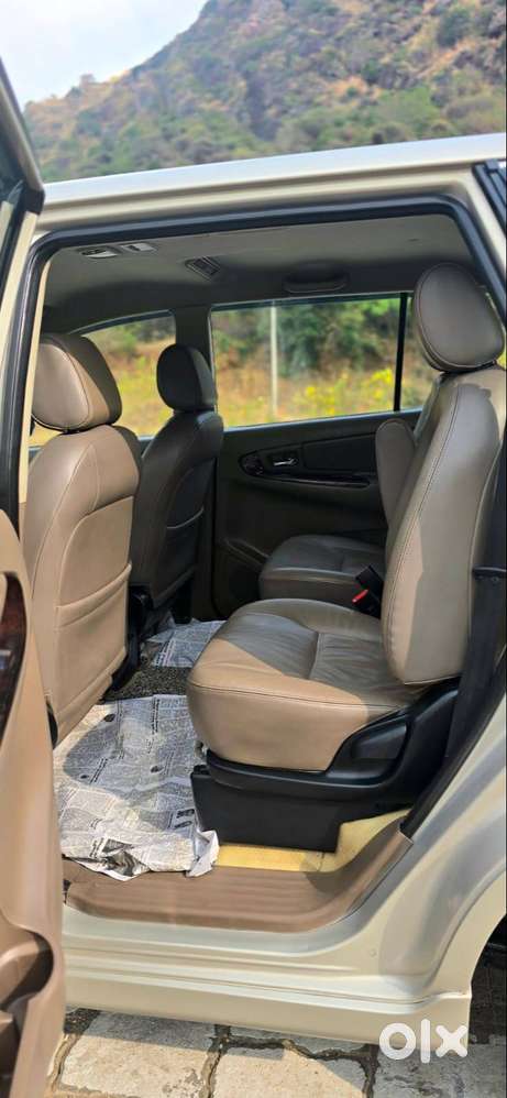 Toyota Innova 2.5 Z 87540 Km Driven