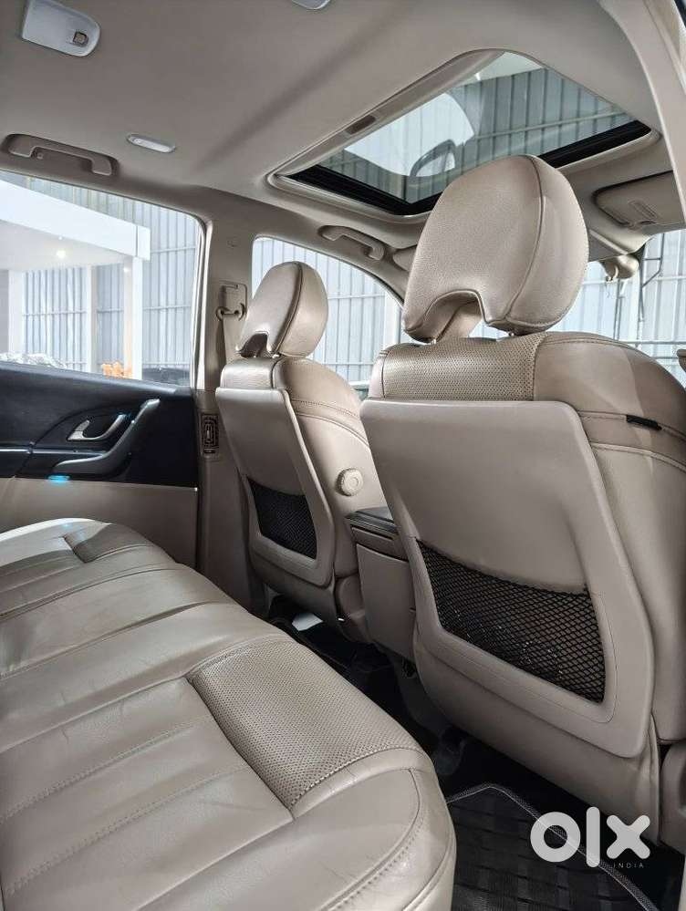 Mahindra Xuv500 At W10 Fwd, 2016, Diesel