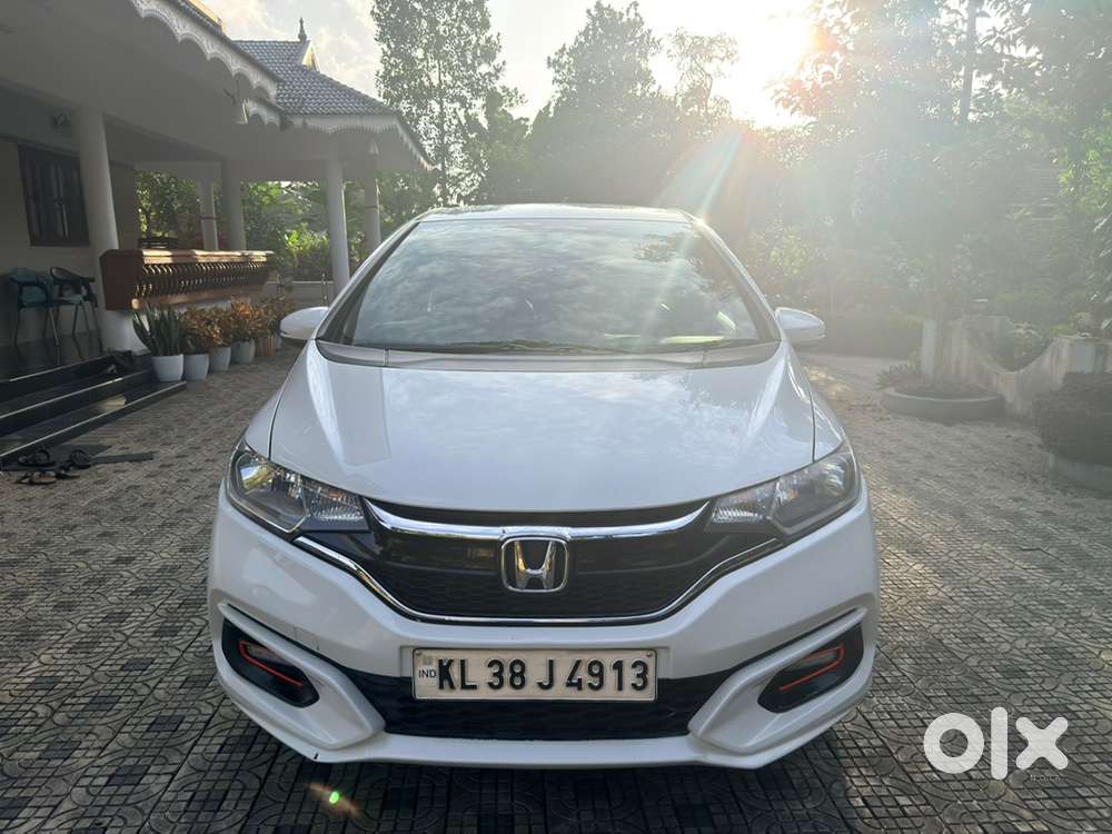2021 Honda Jazz Vx Cvt Automatic  Excellent Condition  45,000 Km