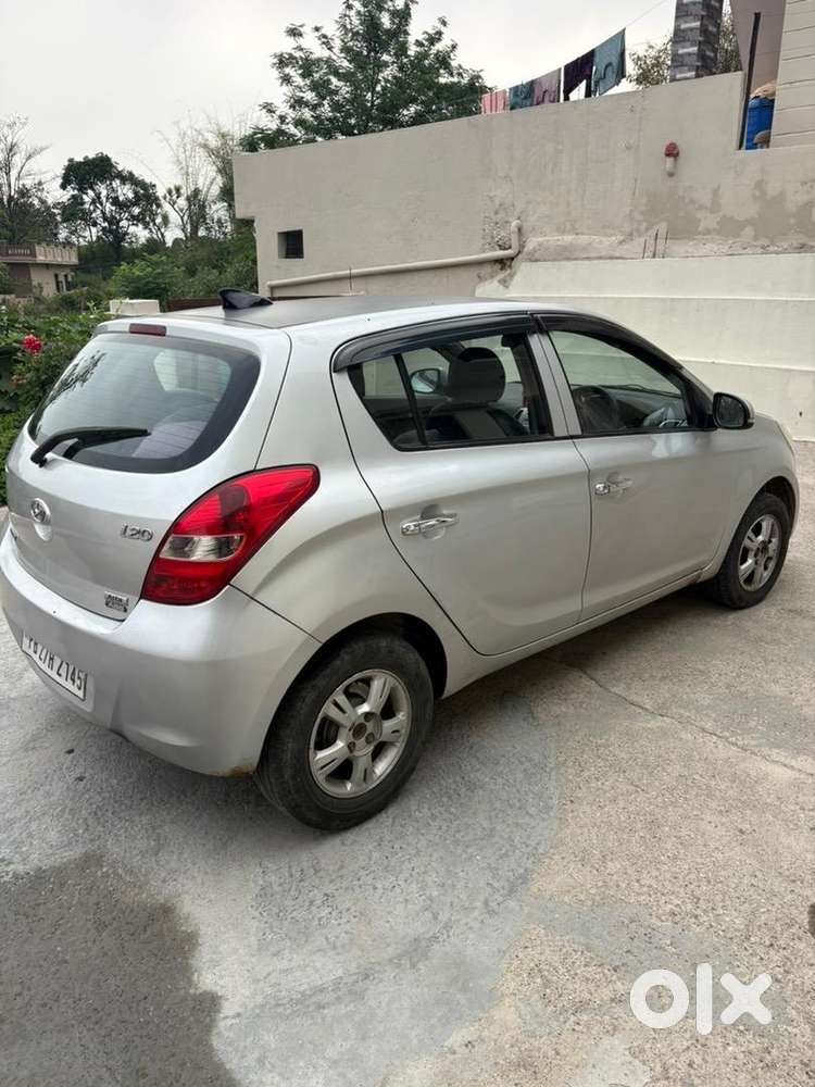 Hyundai I20 Top Model Diesel 2011  Well Maintained