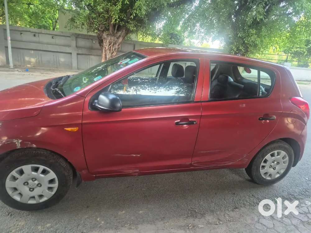 I 20 2012 Model Price Negotiable