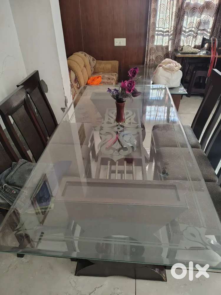 Dining table 6 seater