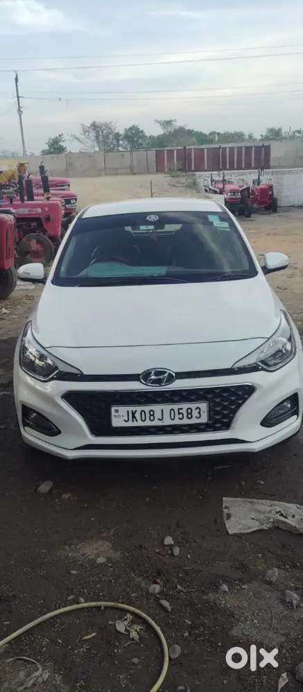 Hyundai I20 Sportz Plus, First Owner Car Driven 62,000