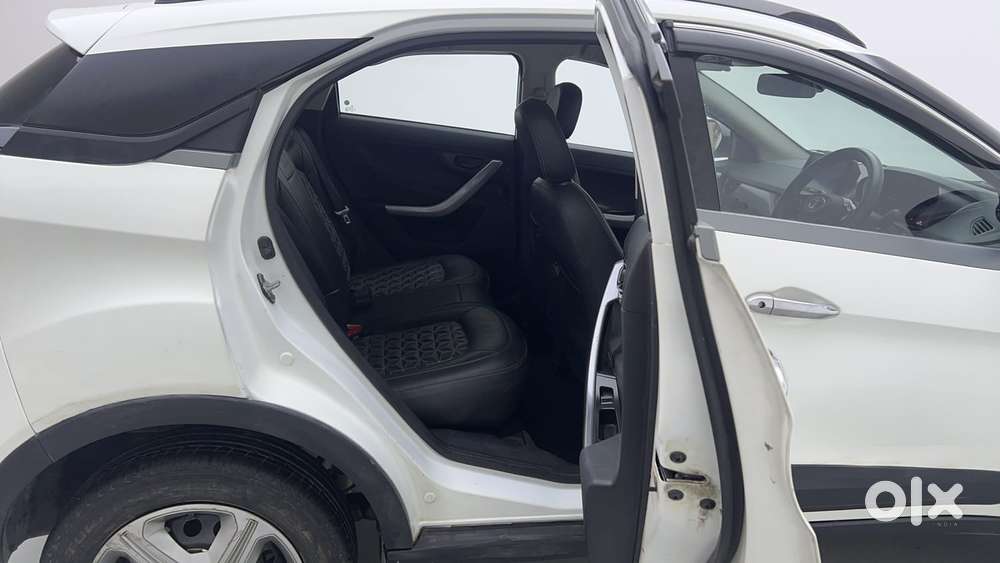 Tata Nexon 1.2 Revotron Xm (s), 2022, Petrol