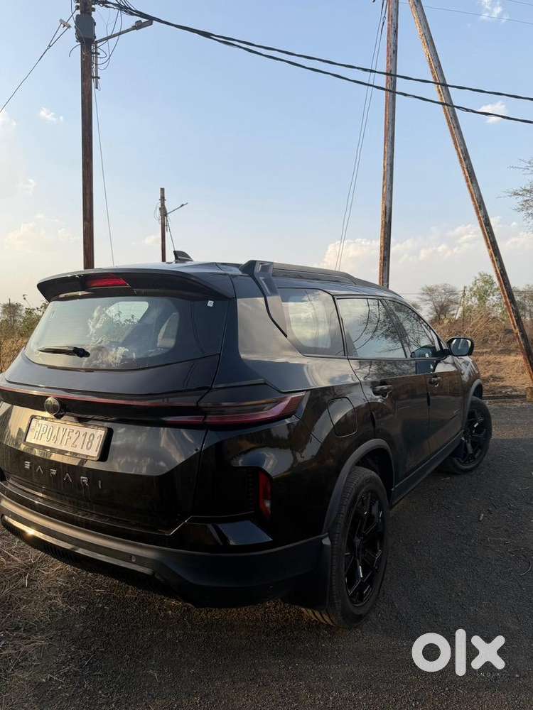 Tata Safari 2024 Adventure Plus  Dark At 8600km, Black, Single Owner