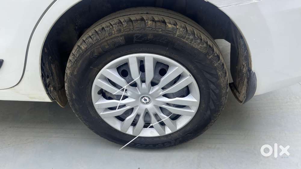 Maruti Suzuki Dzire Vxi Ags, 2022, Petrol