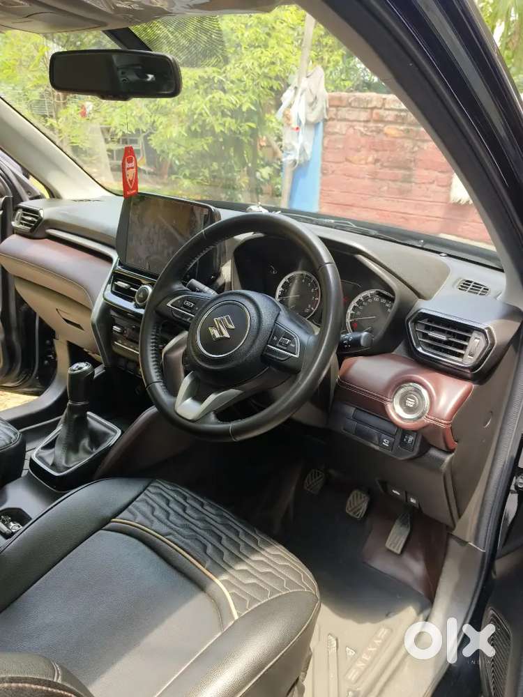 Maruti Suzuki Grand Vitara 2023 Petrol Well Maintained