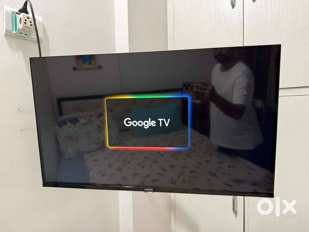 Xiaomi 32 Smart Android HD TV (Flawless Screen + Remote)