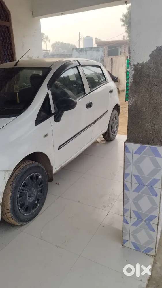 Fiat Grande Punto 2012 Diesel 150000 Km Driven