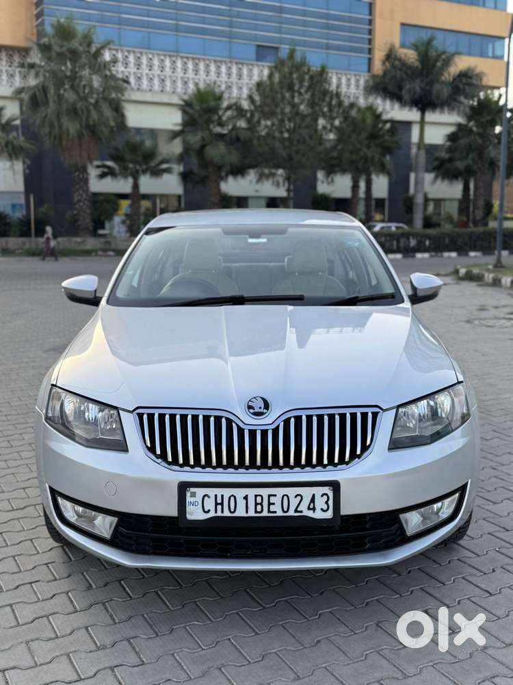 Skoda Octavia 2.0 Tdi Mt Ambition, 2015, Petrol
